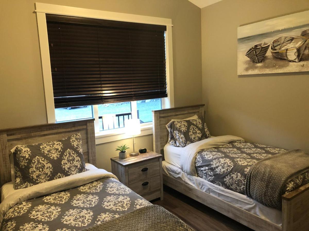 Sandy Feet Retreat Port Renfrew- Oceanfront 2Br Modern Cottage Extérieur photo
