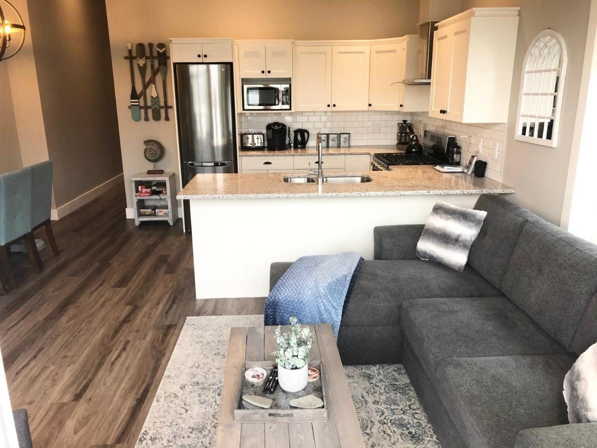 Sandy Feet Retreat Port Renfrew- Oceanfront 2Br Modern Cottage Extérieur photo