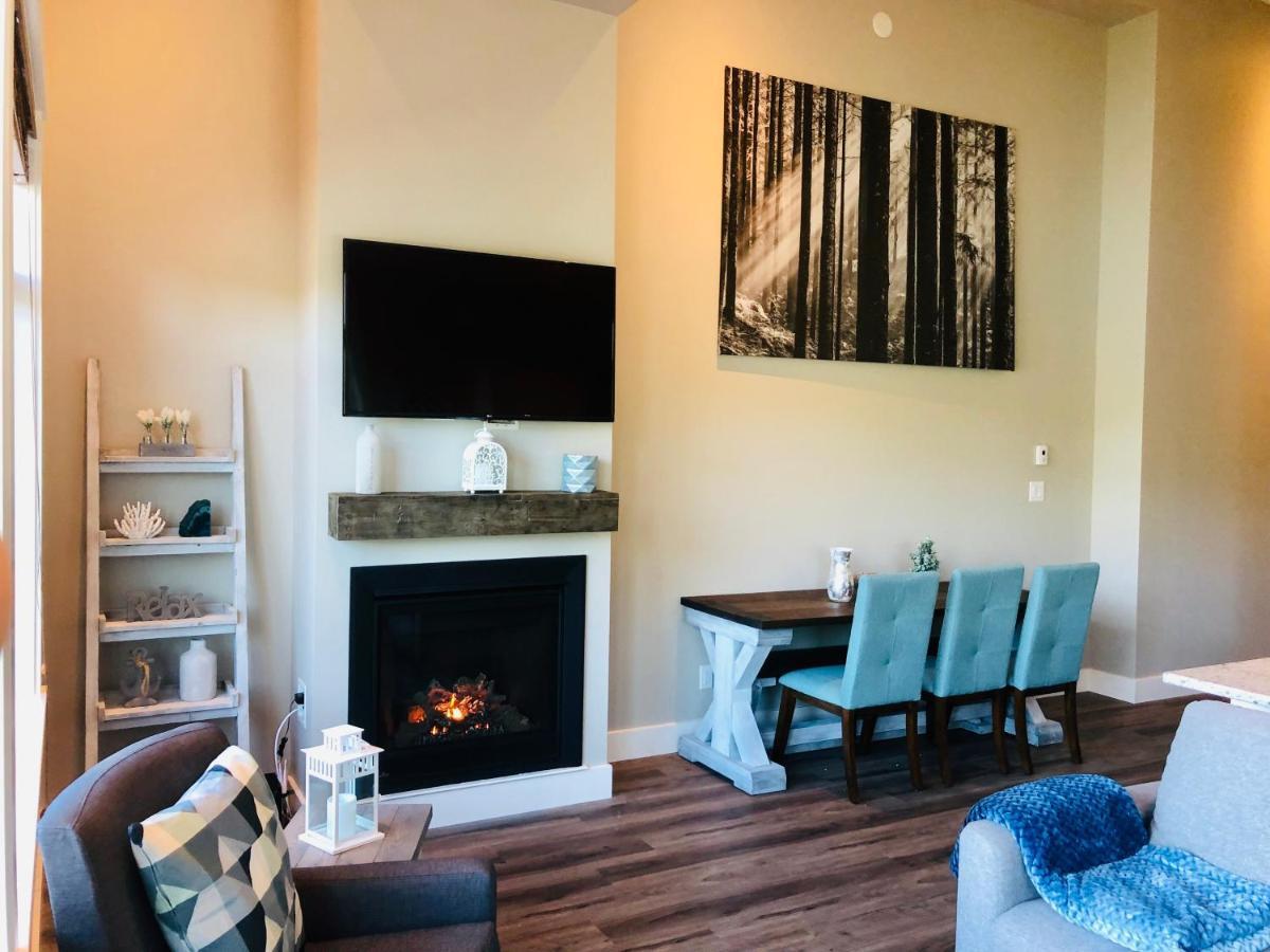 Sandy Feet Retreat Port Renfrew- Oceanfront 2Br Modern Cottage Extérieur photo