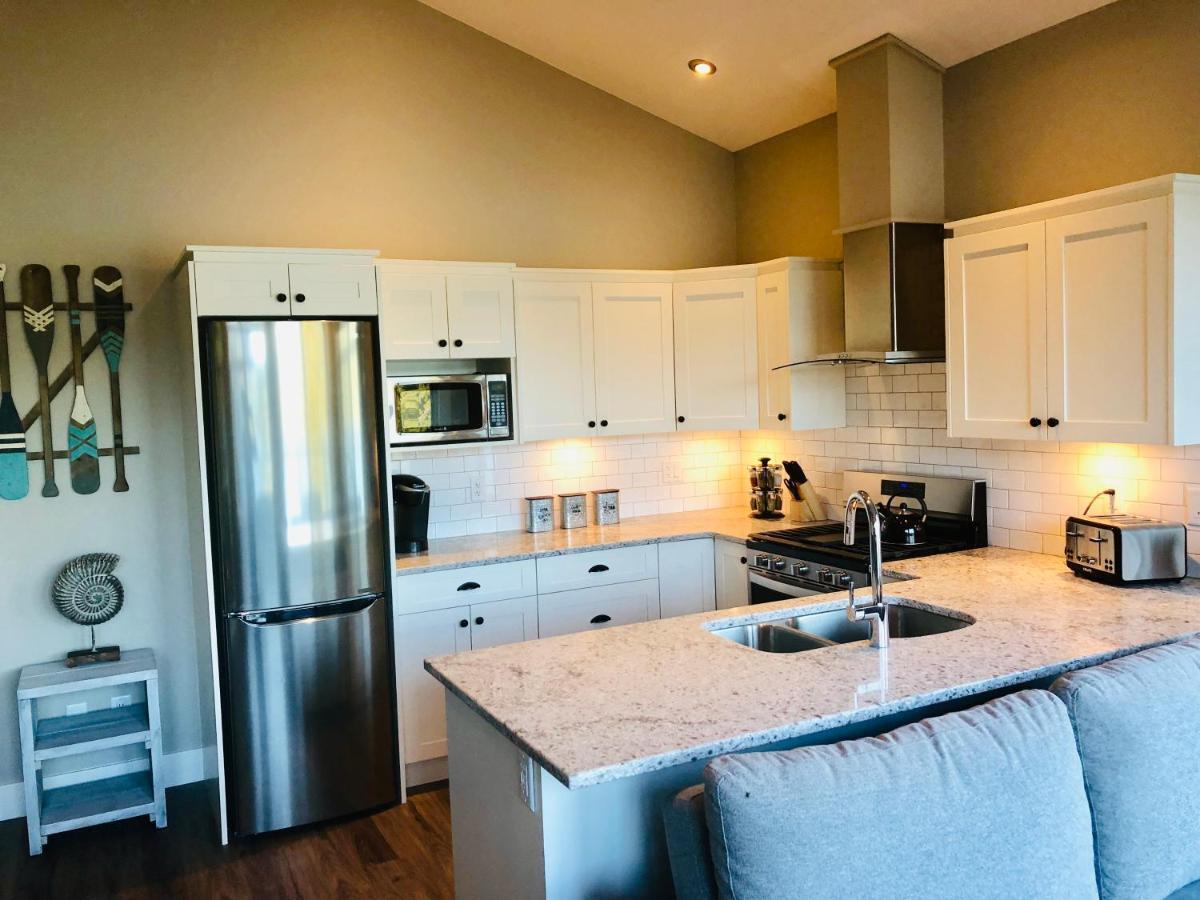 Sandy Feet Retreat Port Renfrew- Oceanfront 2Br Modern Cottage Extérieur photo